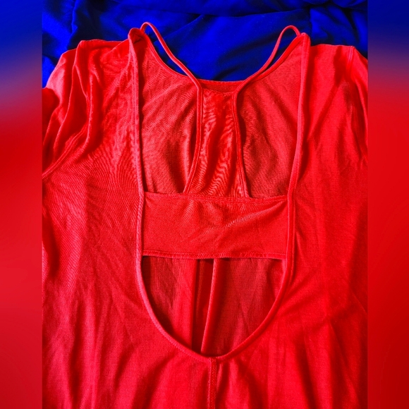 4 for $30 🌈 Under Armor Women's Heat Gear size med - Picture 3 of 7